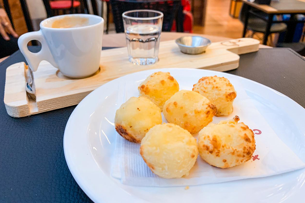 pao-de-queijo